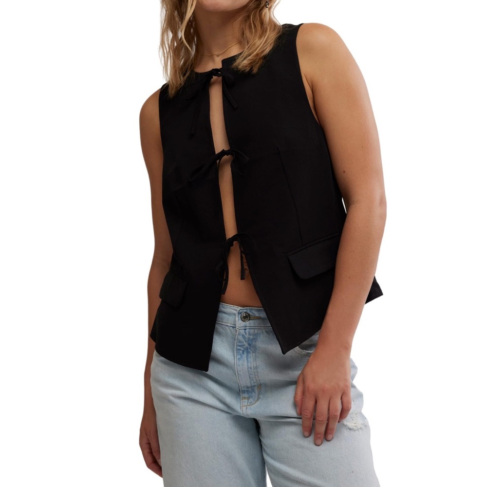 Free People Elegant Black Sleeveless Blouse